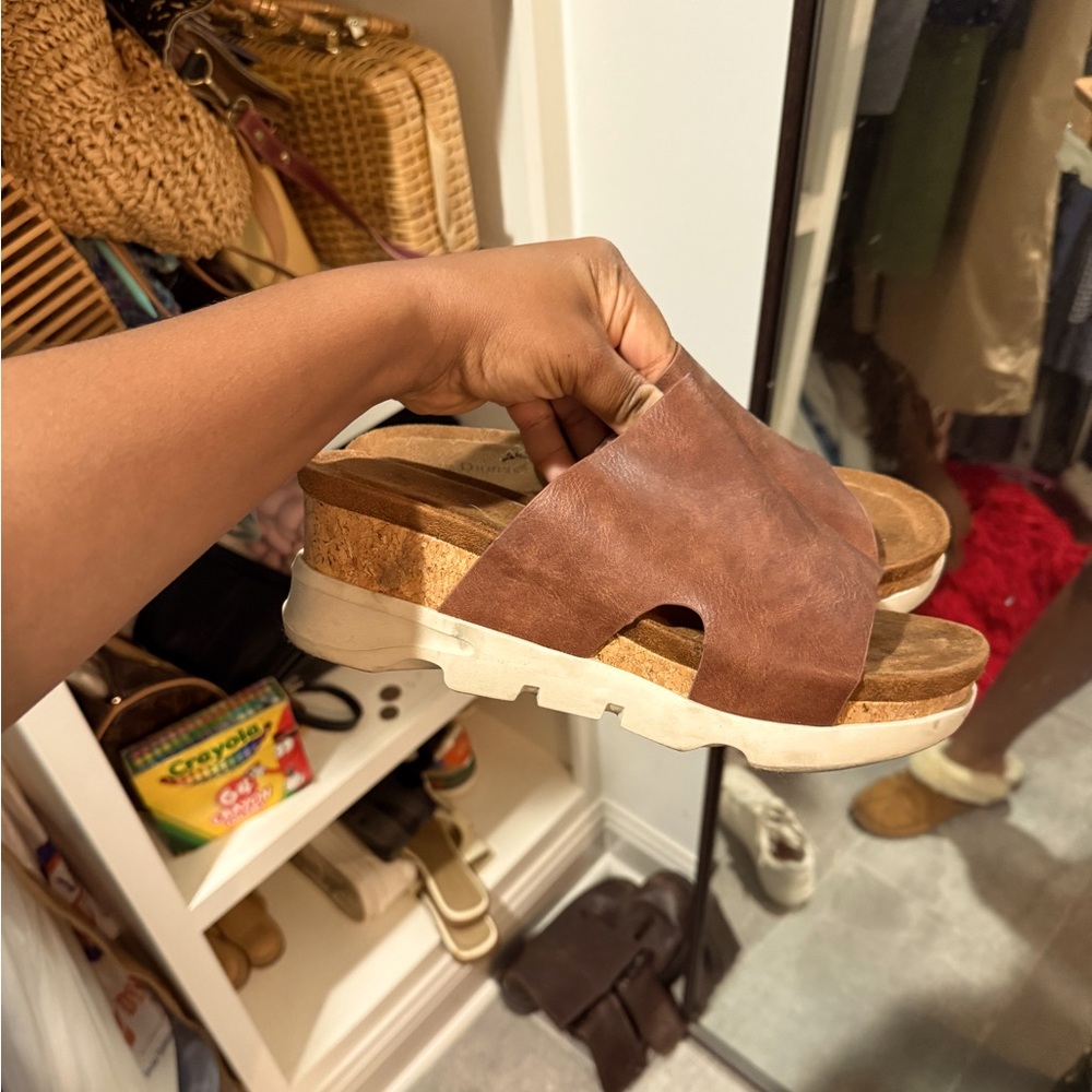 Pierre Dumas Comfortable Wedge Sandals